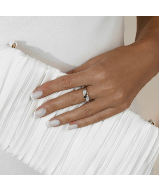 Кольцо из позолоченного серебра с цирконами