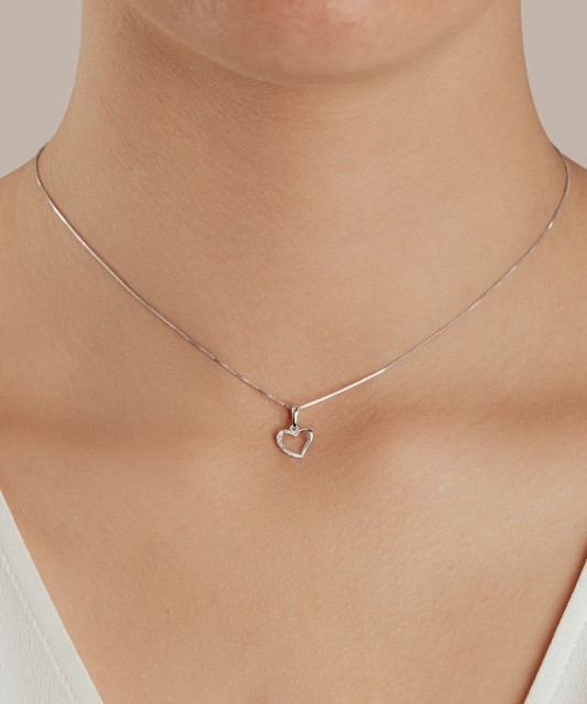 Baltā zelta kulons ar dimantiem "Sirds"