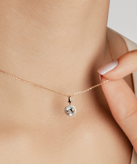 Zelta piekariņš ar cirkonijiem