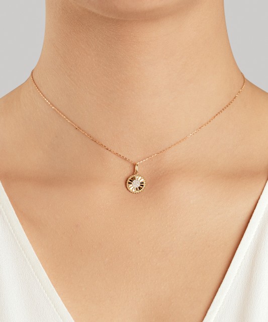 Подвеска из желтого золота с бриллиантами