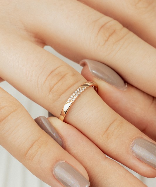 Zelta gredzens ar cirkonijiem