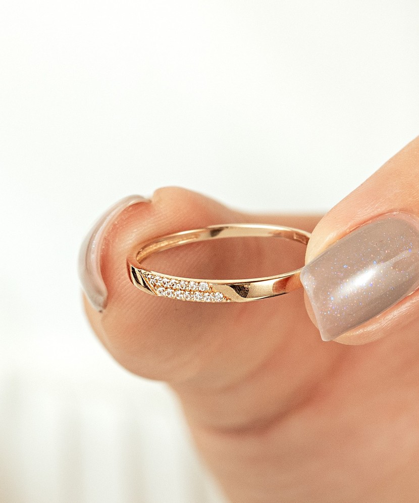 Zelta gredzens ar cirkonijiem