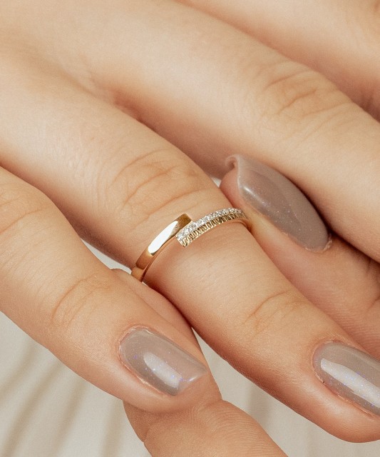 Dzeltena Zelta Gredzens Ar Dimantiem