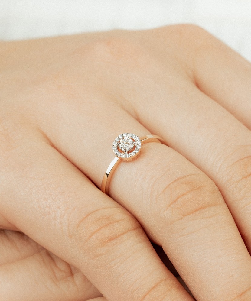 Zelta gredzens ar dimantiem