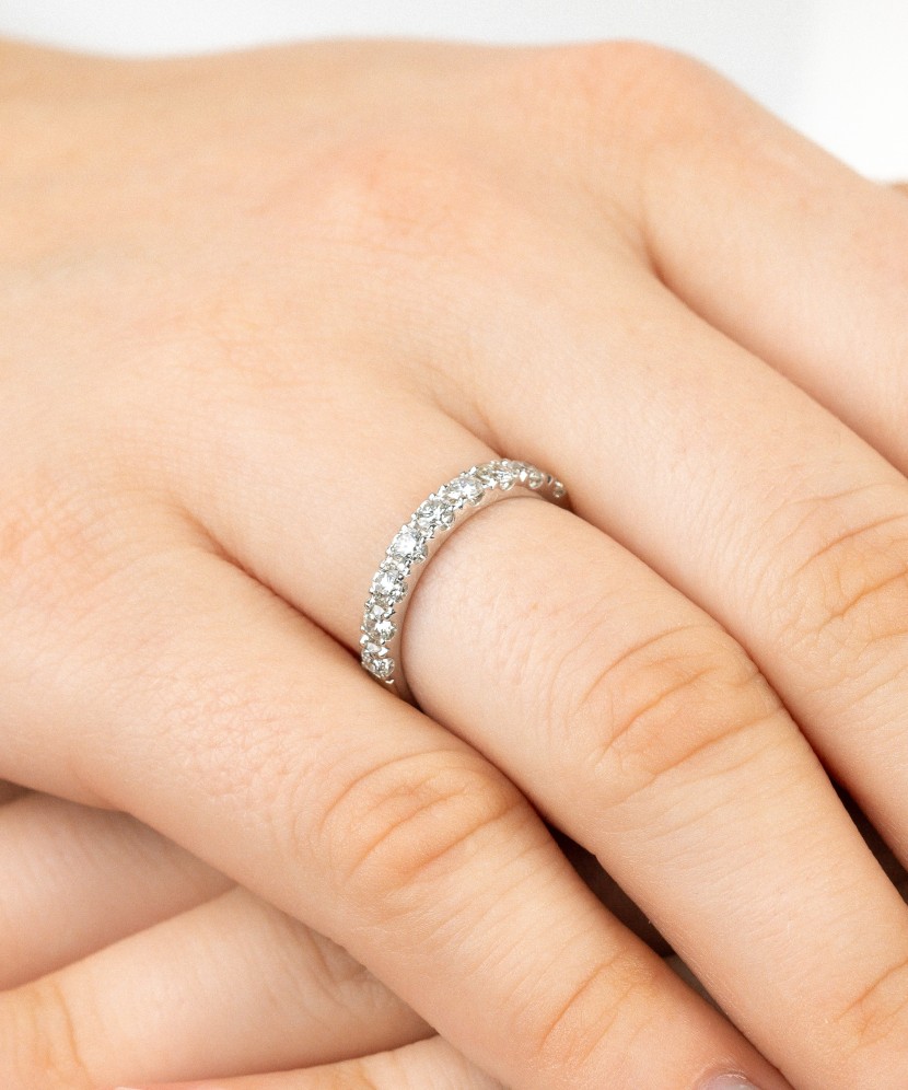 Baltā zelta gredzens ar briljantiem (0.78ct)