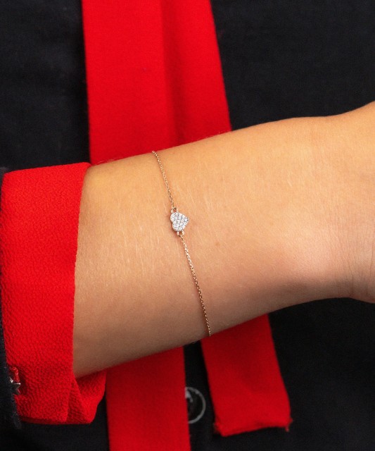 Золотой браслет с бриллиантами "сердце"