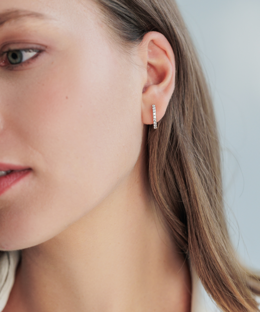 Apzeltīti sudraba auskari ar pērlēm un cirkonijiem