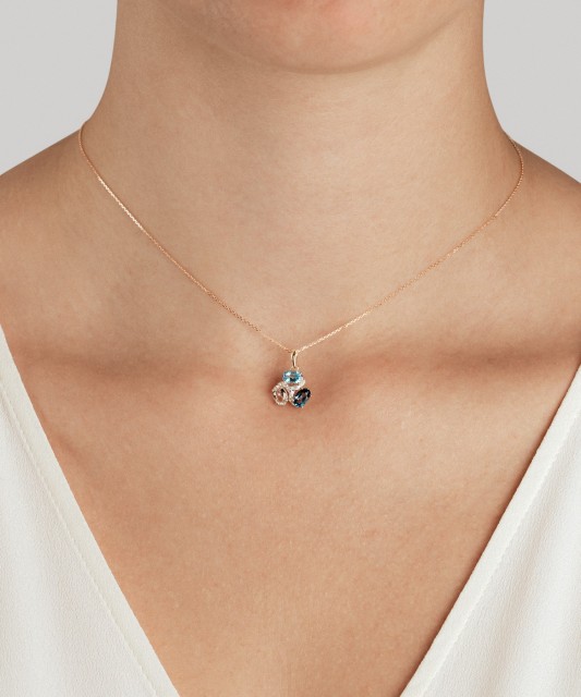 Подвеска из желтого золота с лондонскими топазами, топазами и бриллиантами