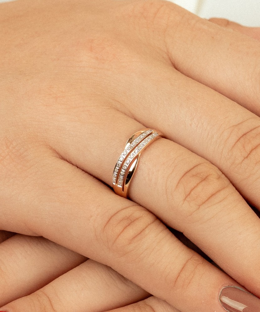 Zelta gredzens ar dimantiem