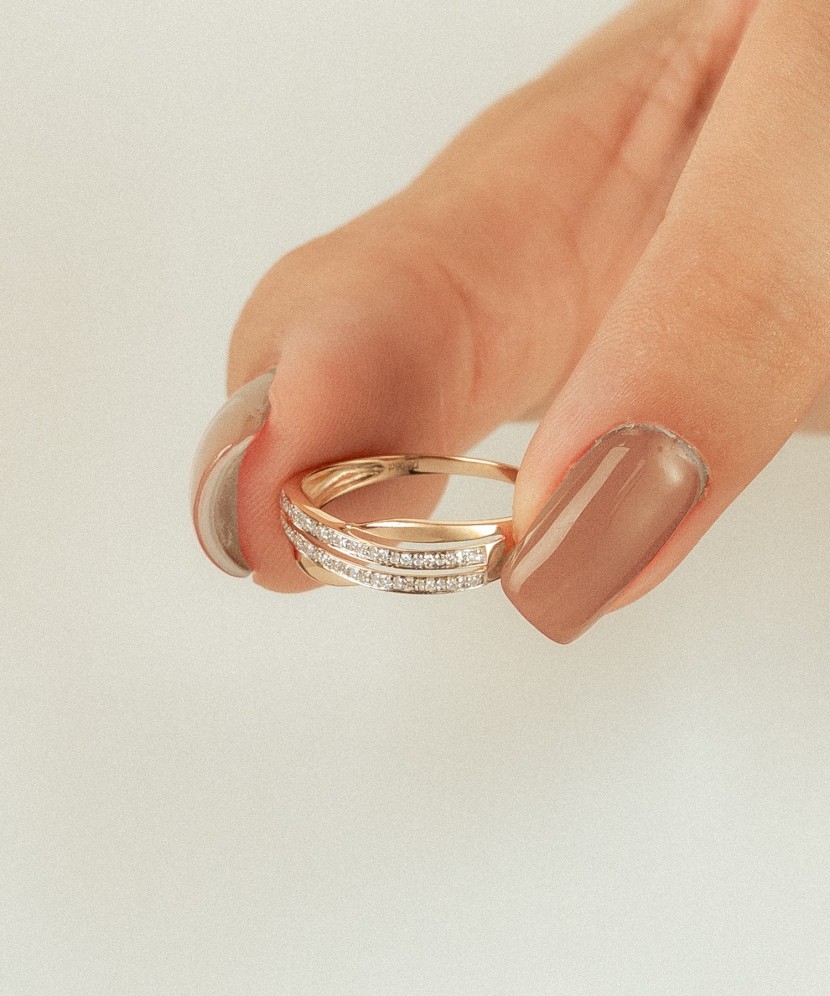 Золотое кольцо с алмазами