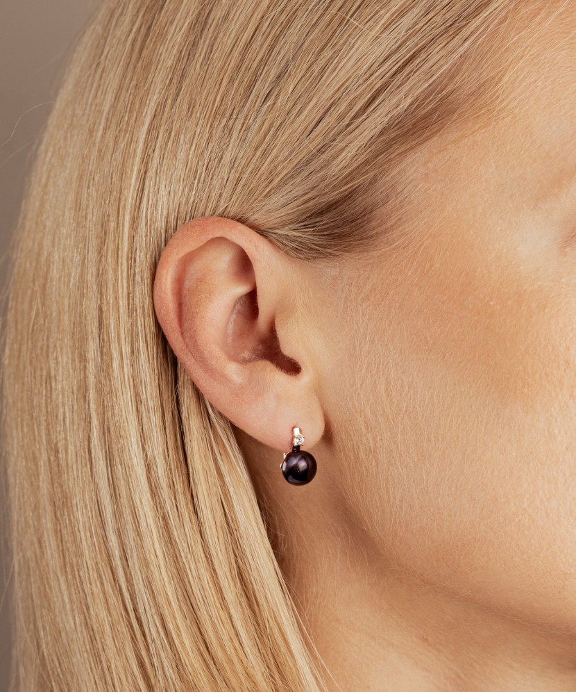 Zelta auskari ar pērlēm un cirkoniju