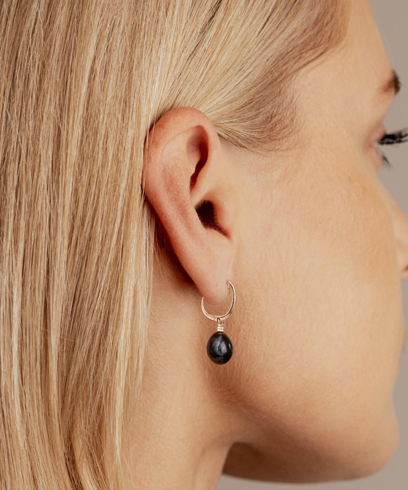 Zelta auskari ar pērlēm un cirkoniju