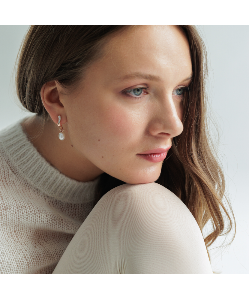 Apzeltīti sudraba auskari ar pērlēm un cirkonijiem