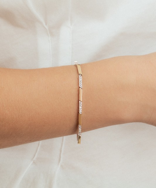 Apzeltīta sudraba rokassprādze ar cirkonijiem