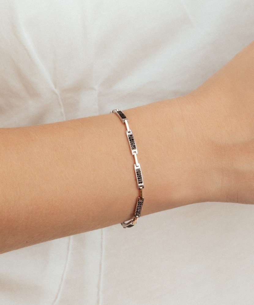 Apzeltīta sudraba rokassprādze ar cirkonijiem