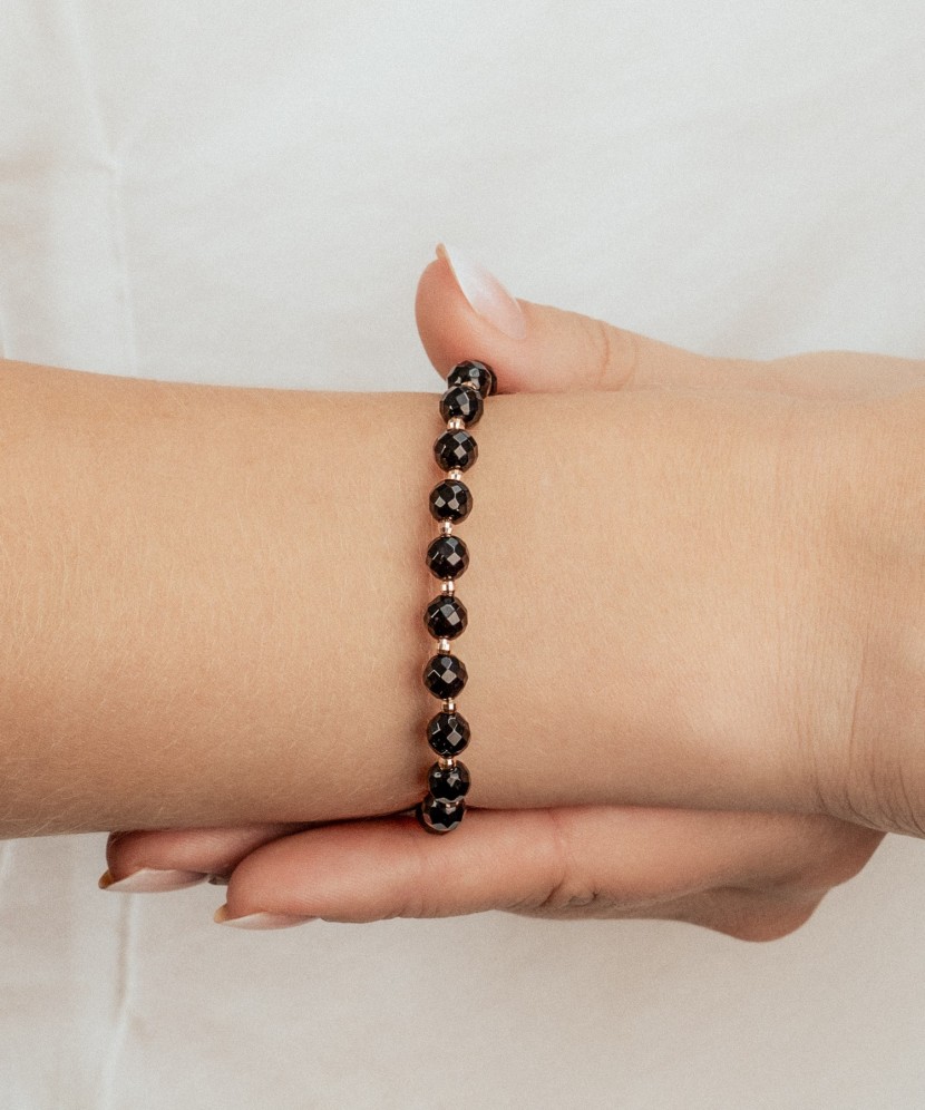 Золотой браслет с ониксом 6mm