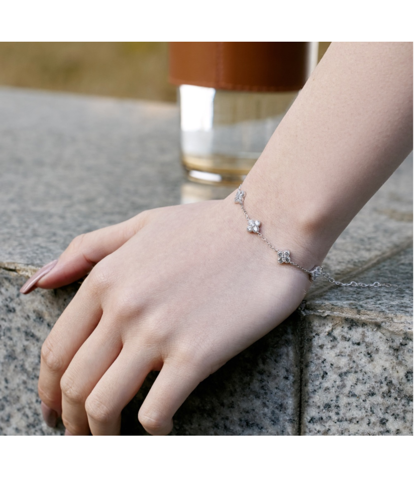 Sudraba rokassprādze ar cirkonijiem