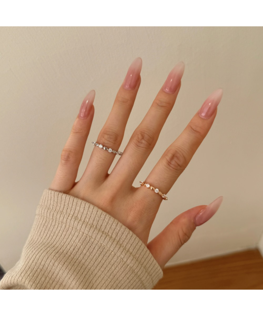 Серебряное кольцо с цирконами