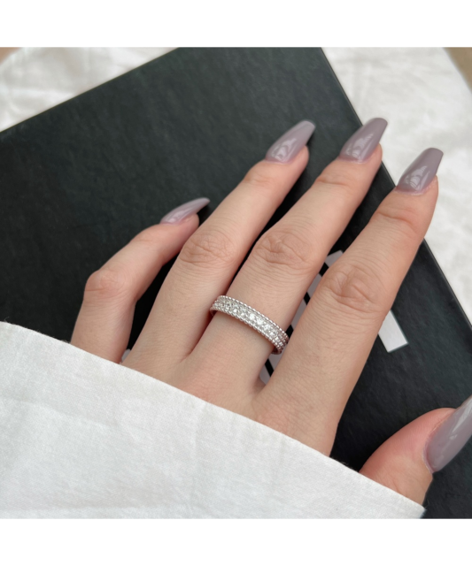 Sudraba gredzens ar cirkonijiem