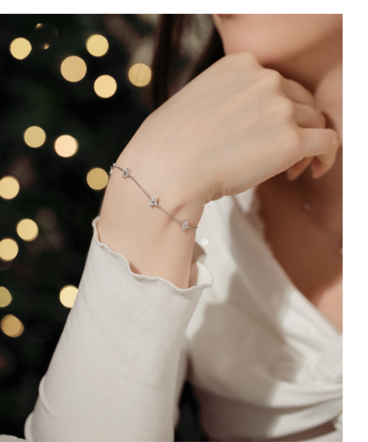 Sudraba rokassprādze ar cirkonijiem