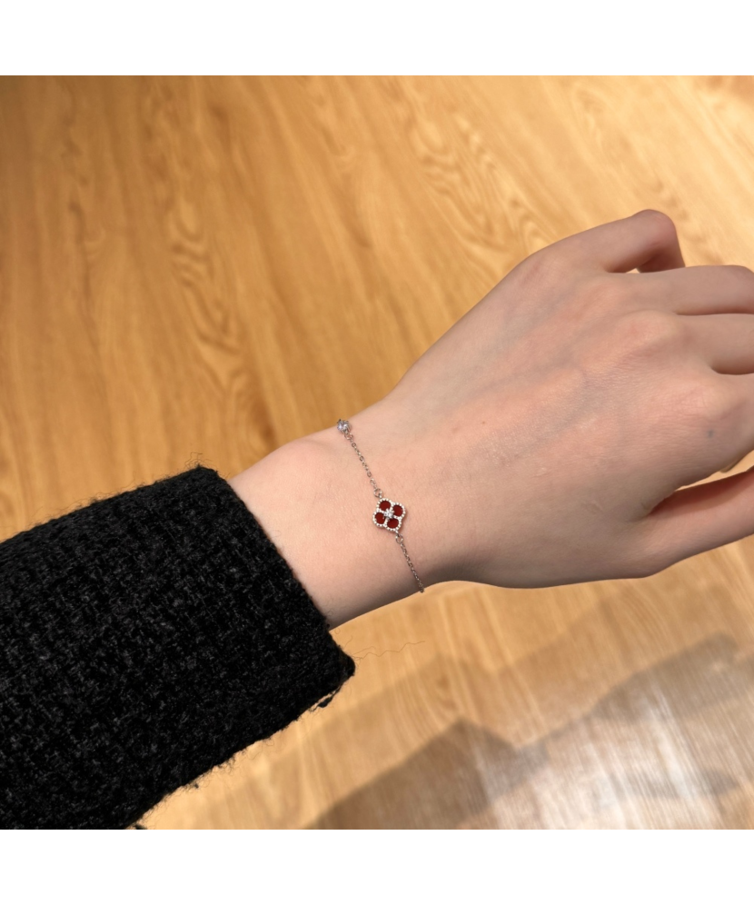 Серебряный браслет с цирконами и перламутром