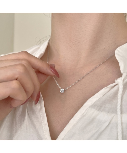 Серебряная цепочка с подвеской из циркона