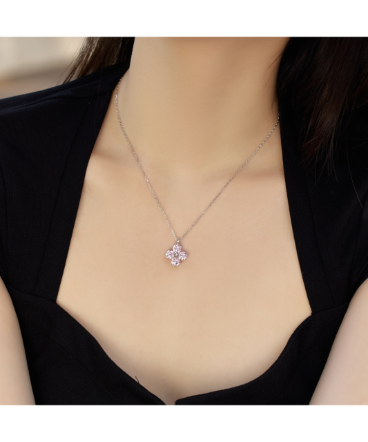 Sudraba ķēdīte ar cirkonija piekariņu