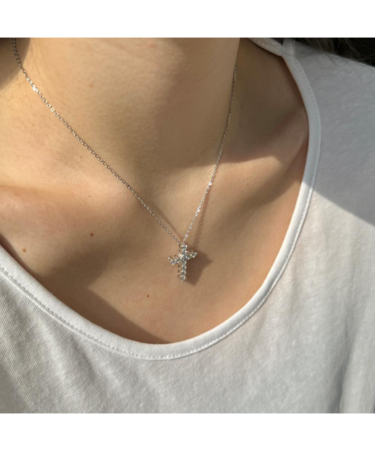 Серебряная цепочка с подвеской из муассанита