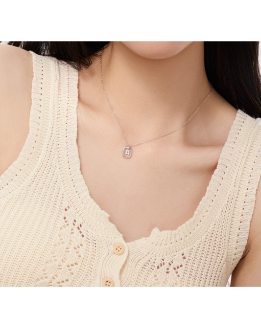 Sudraba ķēdīte ar cirkona kulonu "Burts A"