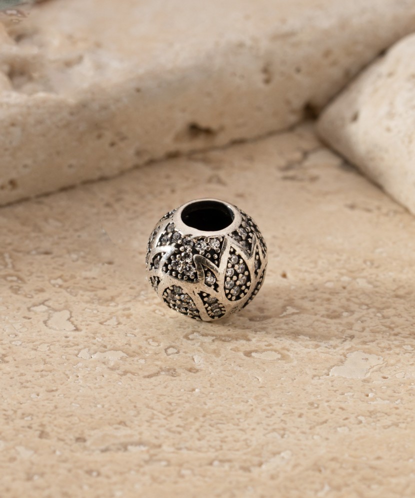 Apzeltīts sudraba piekariņš ar sudraba "Muciņa"