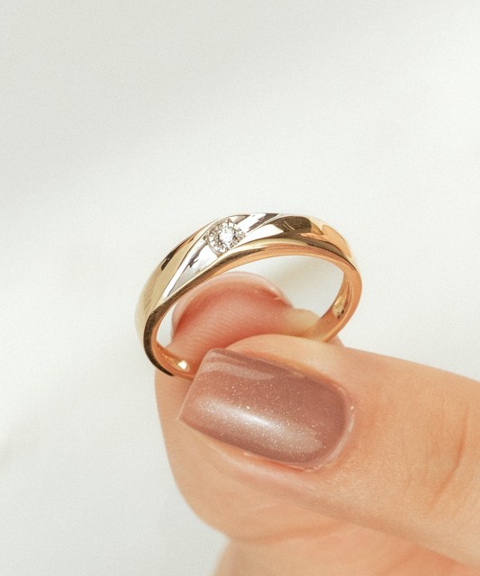 Dzeltena Zelta Gredzens Ar Dimantiem