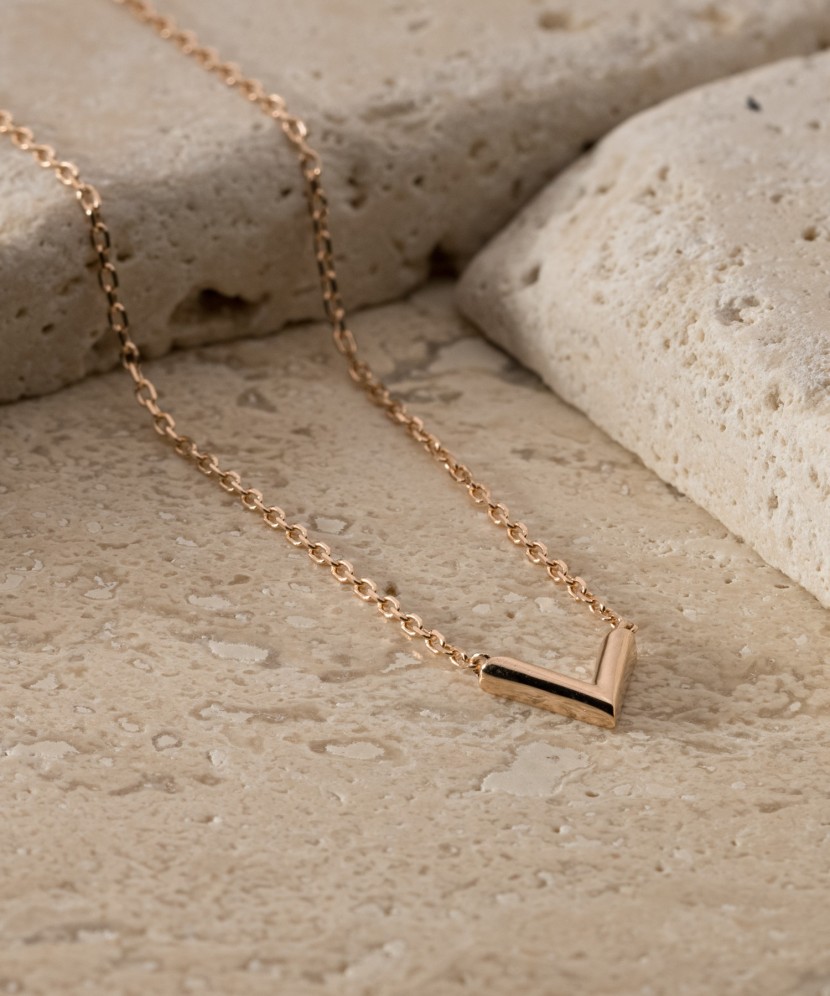 Zelta ķēdīte ar piekariņu