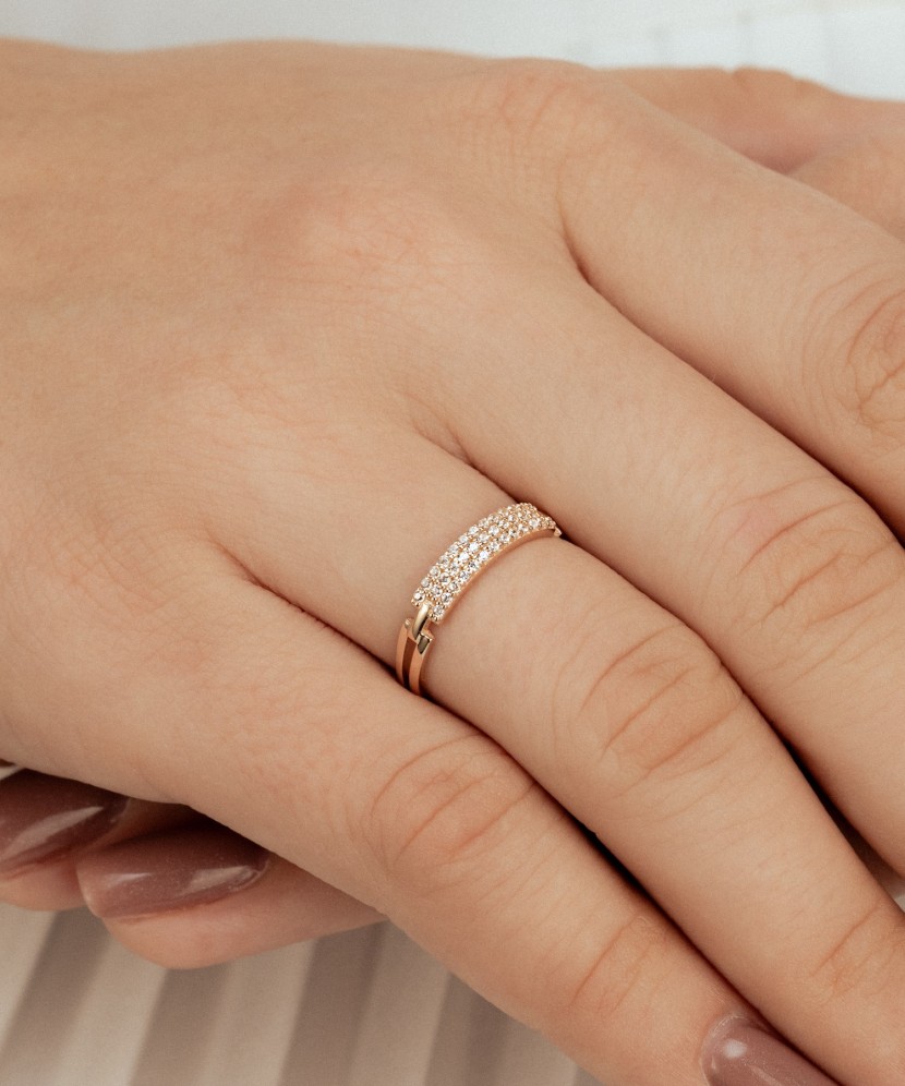 Zelta gredzens ar cirkonijiem