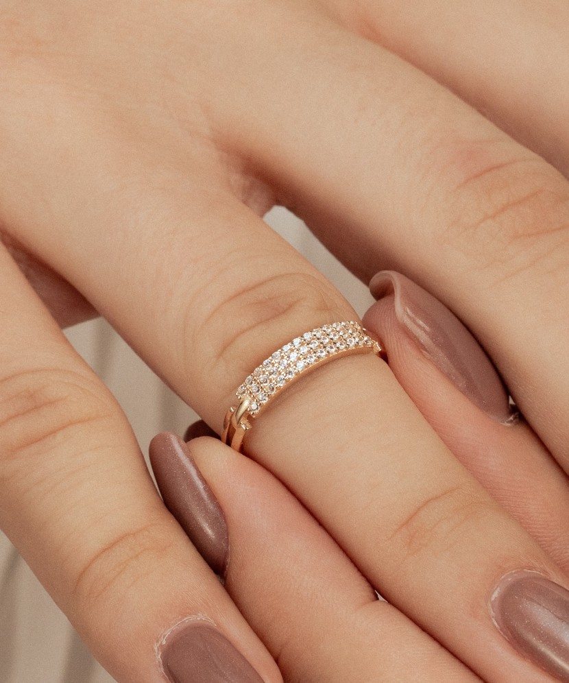 Zelta gredzens ar cirkonijiem