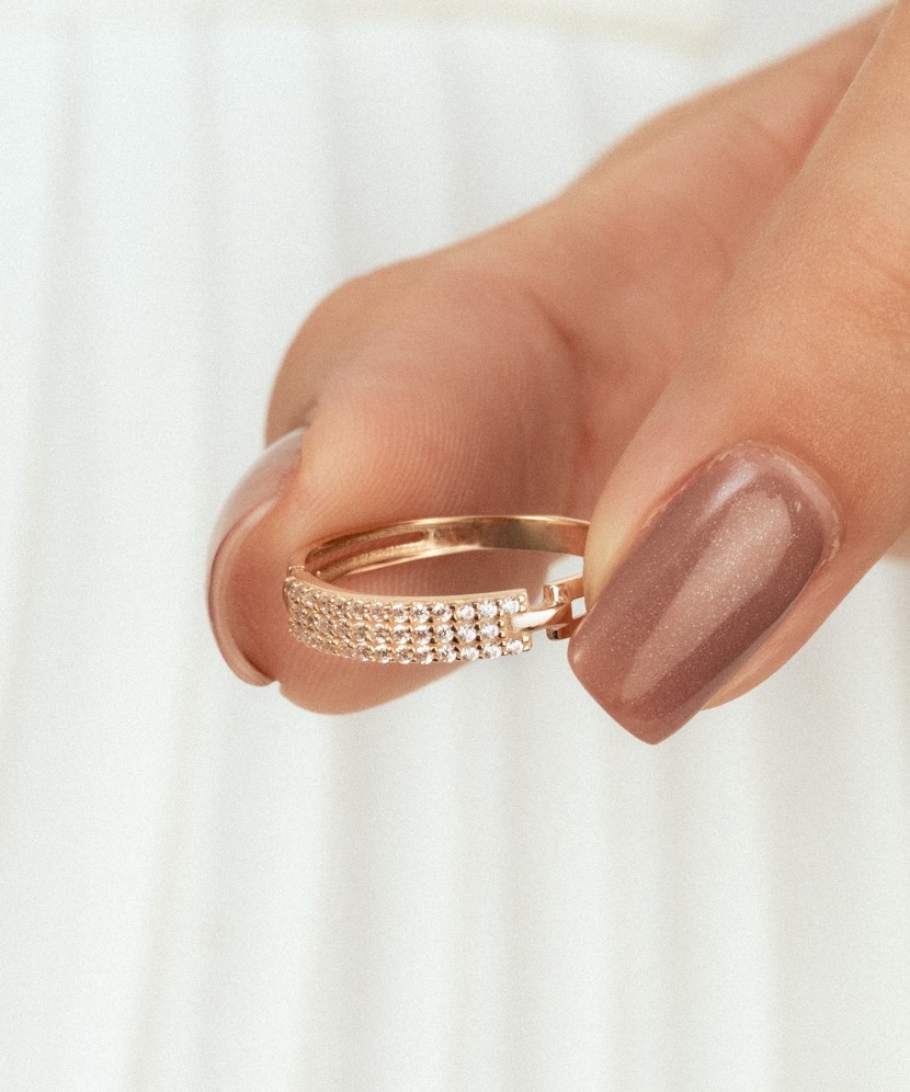 Zelta gredzens ar cirkonijiem