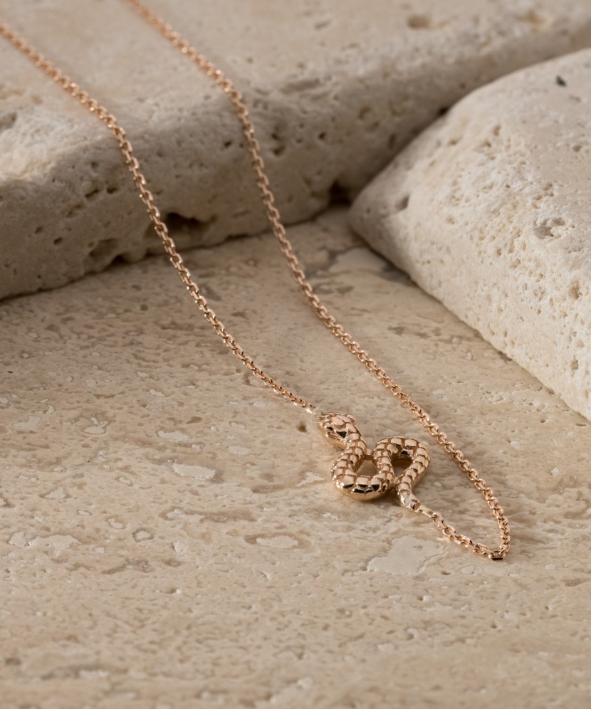 Zelta ķēdīte ar piekariņu