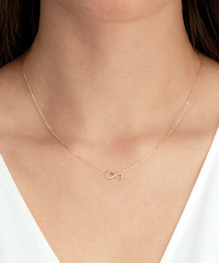 Золотая цепочка с подвеской из циркона "Бесконечность"