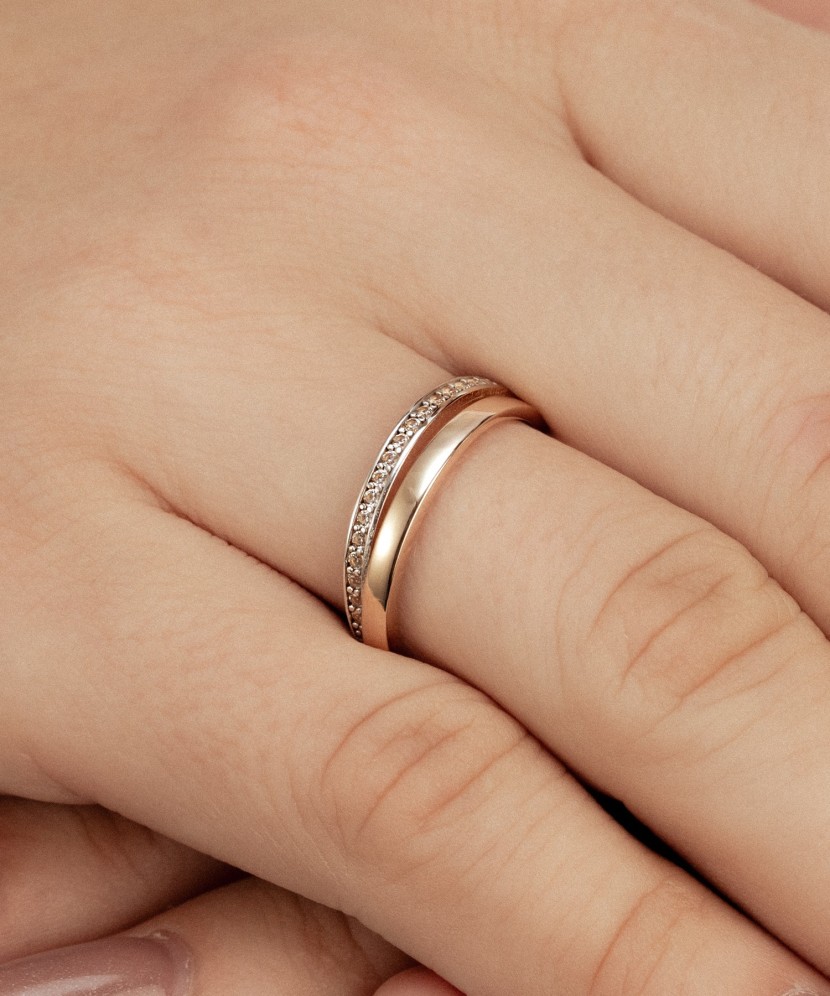 Zelta gredzens ar cirkonijiem