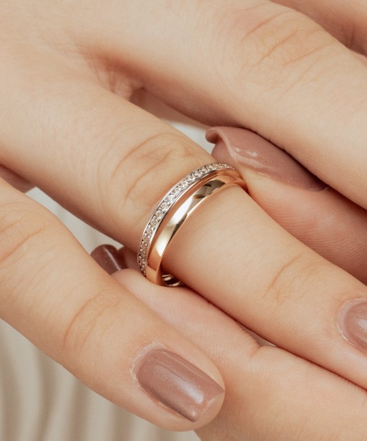 Золотое кольцо с цирконами