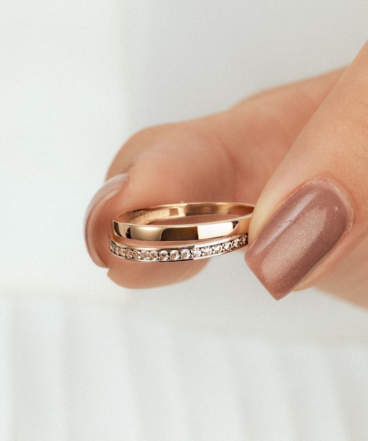 Zelta gredzens ar cirkonijiem