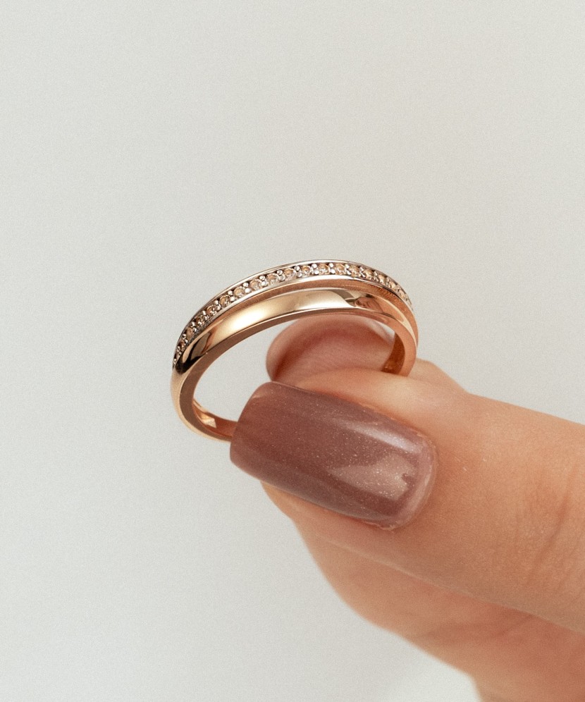 Zelta gredzens ar cirkonijiem