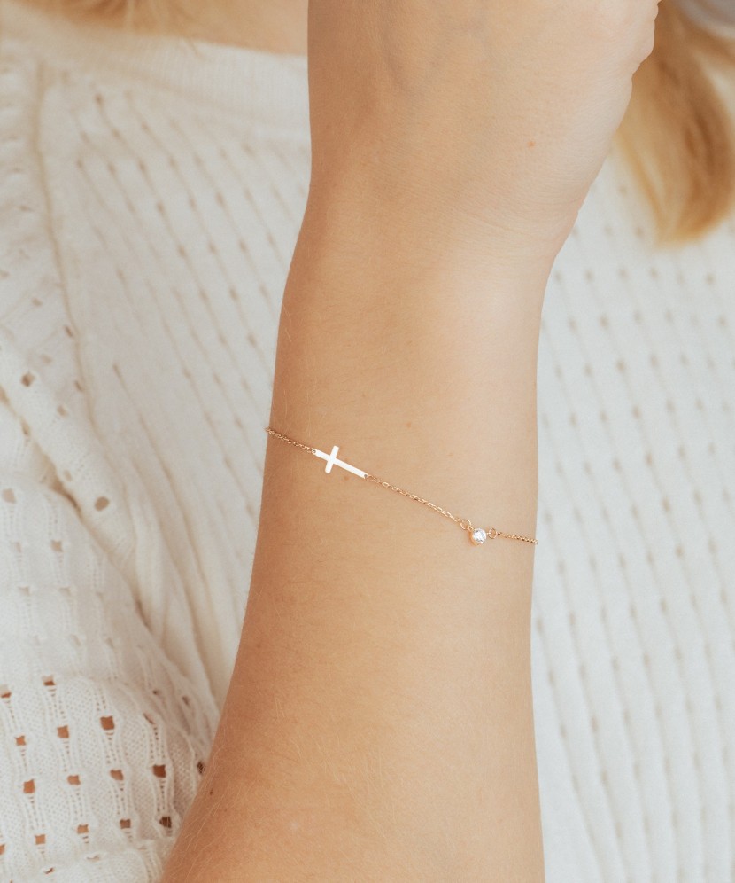 Zelta rokassprādze ar cirkoniju