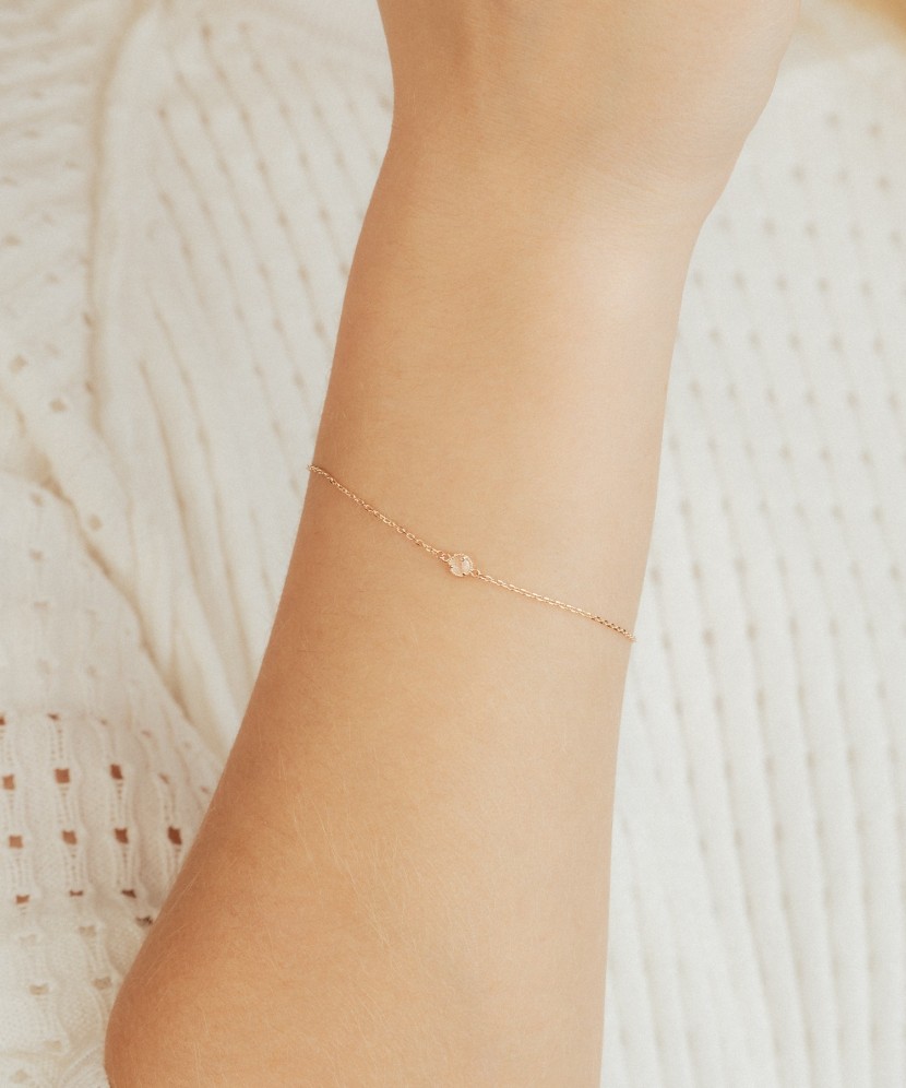 Zelta rokassprādze ar cirkoniju