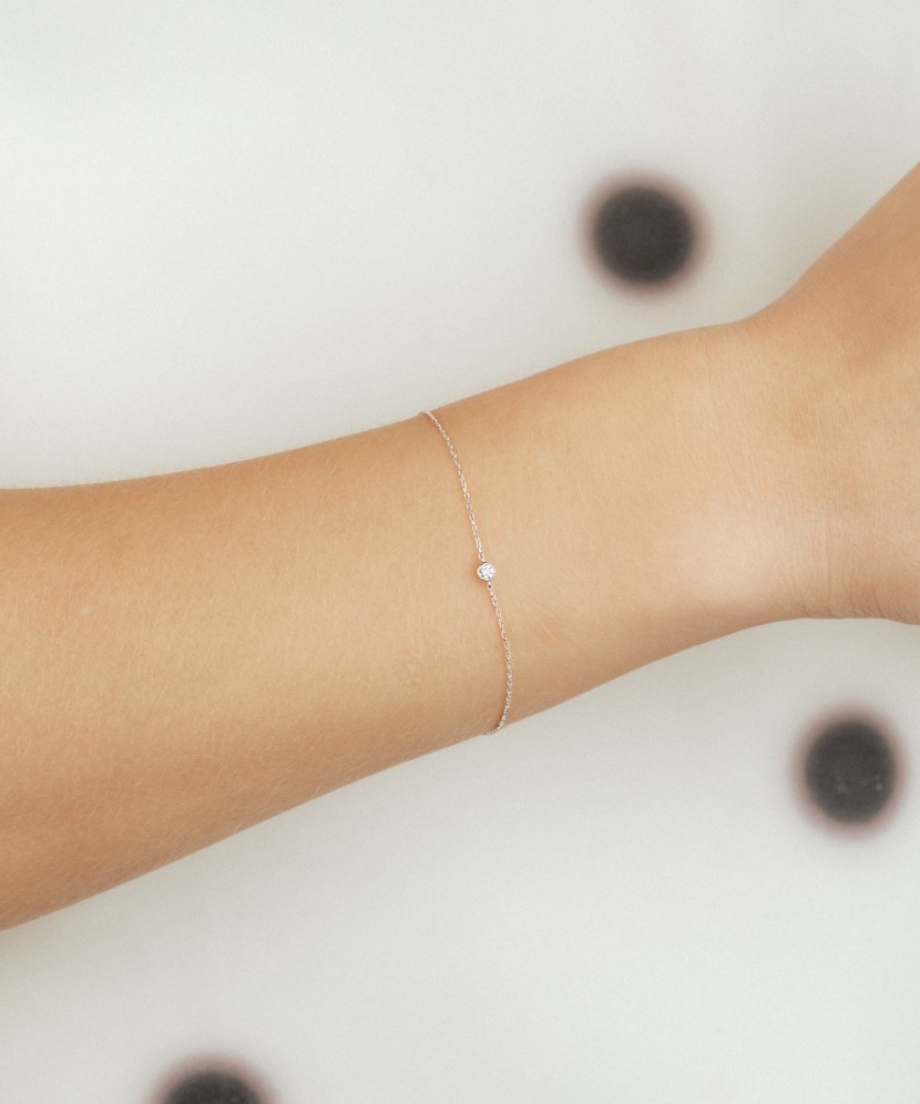 Baltā zelta rokassprādze ar dimantiem