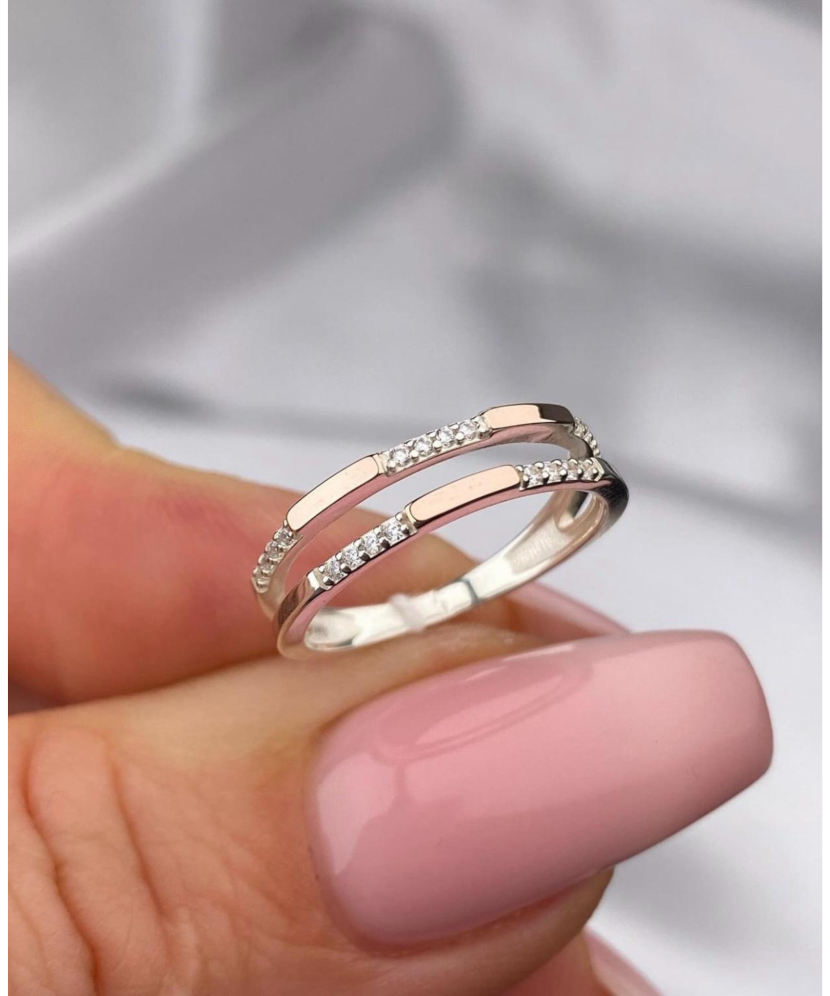 Apzeltīts sudraba gredzens ar cirkonijiem