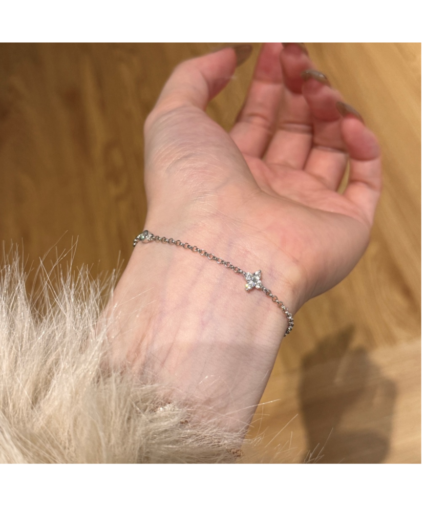 Sudraba rokassprādze ar cirkonijiem