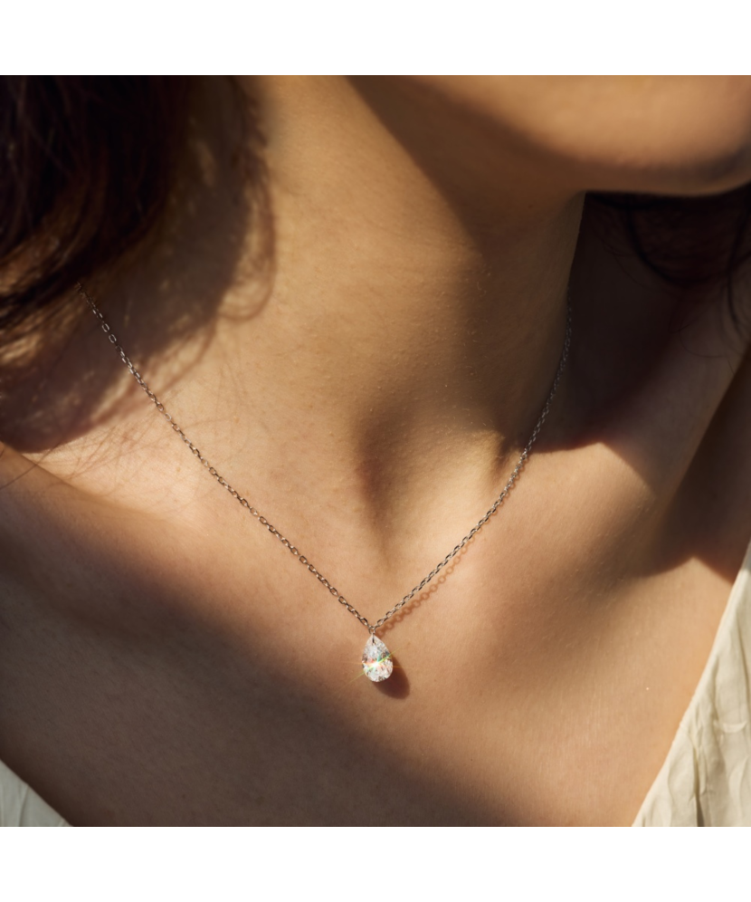 Серебряная цепочка с подвеской из циркона