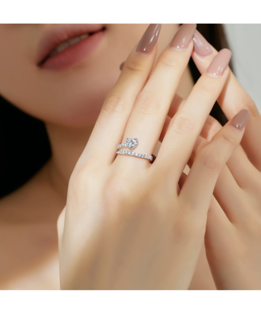 Sudraba gredzens ar cirkonijiem