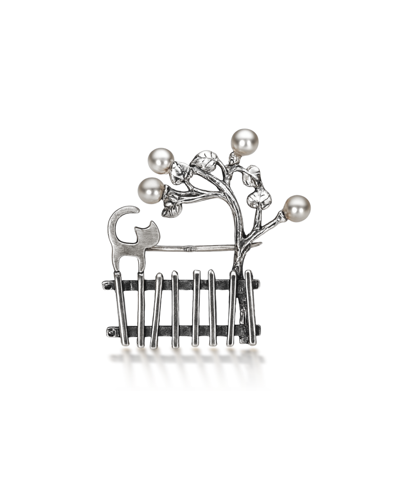 Серебряная брошь с жемчугом