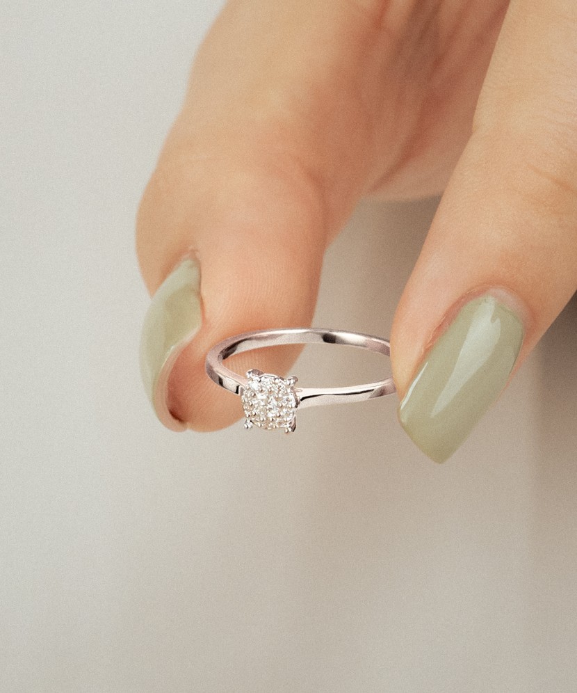 Baltā zelta gredzens ar briljantiem